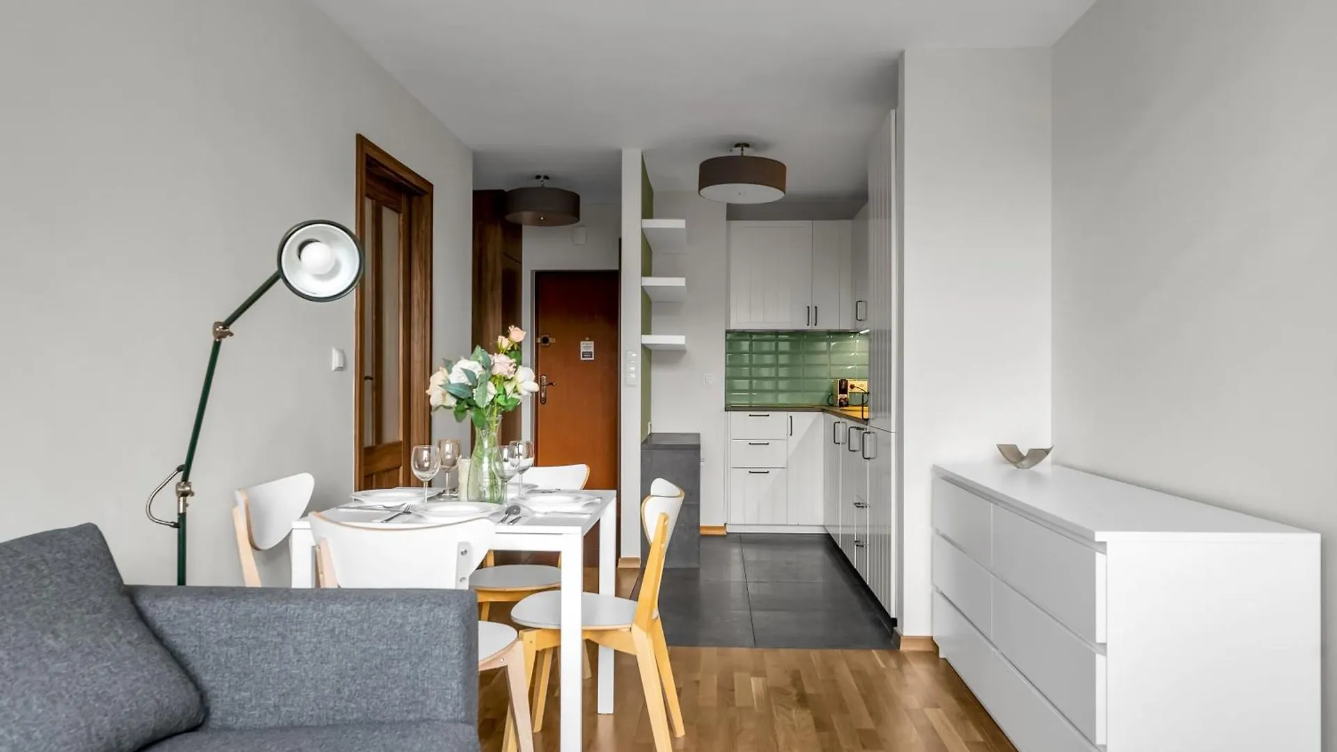 Kozmiana Apartment - Workspace, Bus&Park Nearby - By Rentujemy Warschau