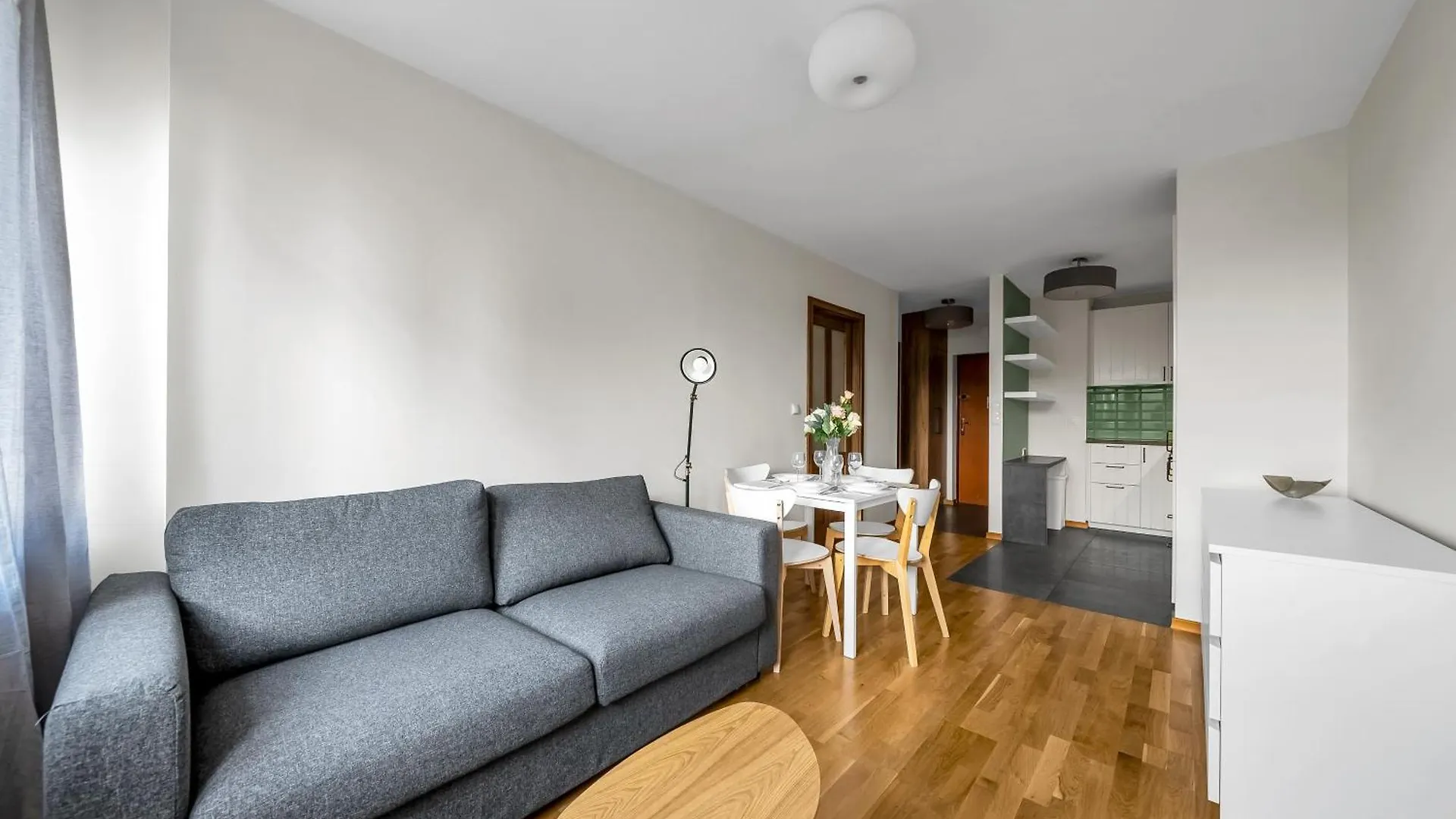 ורשה Kozmiana Apartment - Workspace, Bus&Park Nearby - By Rentujemy 0*,  פולין